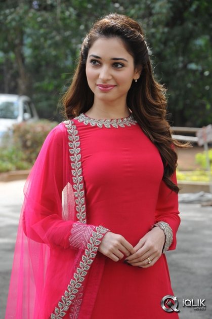 Tamannah-at-Bengal-Tiger-Movie-Press-Meet